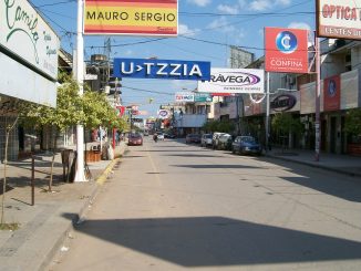 Primera cuadra de la calle Perón, en el centro comercial de Resistencia, Chaco