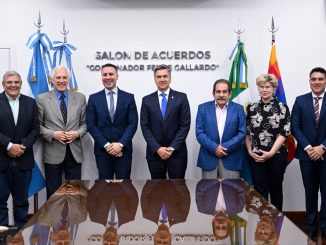 Firma de convenios entre el Gobierno del Chaco y la UNCAUS en el área de salud