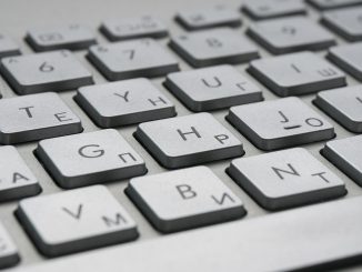 Primer plano de las teclas de un teclado de computadora